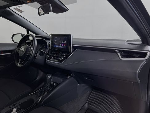 Certified 2025 Toyota Corolla SE w/ SE Package FWD image 23
