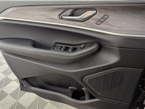 New 2025 Jeep Grand Cherokee Limited w/ Trailer Tow Package image 26