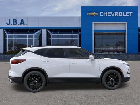 New 2026 Chevrolet Blazer LT w/ Convenience Package FWD image 5