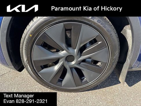 Used 2024 Tesla Model Y Long Range image 9