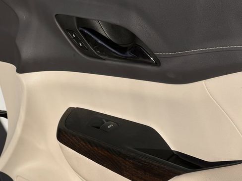 Used 2023 GMC Acadia Denali w/ Denali Ultimate Package image 27