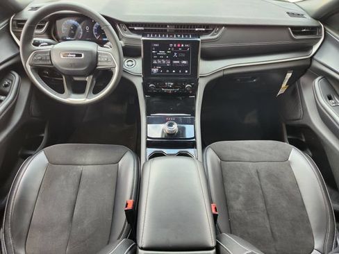 Certified 2023 Jeep Grand Cherokee L Laredo AWD/4WD image 24