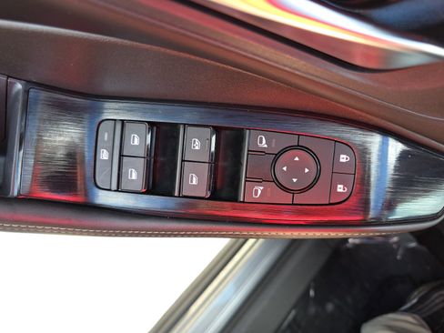 Used 2023 Nissan Rogue SV w/ SV Premium B Package FWD image 24