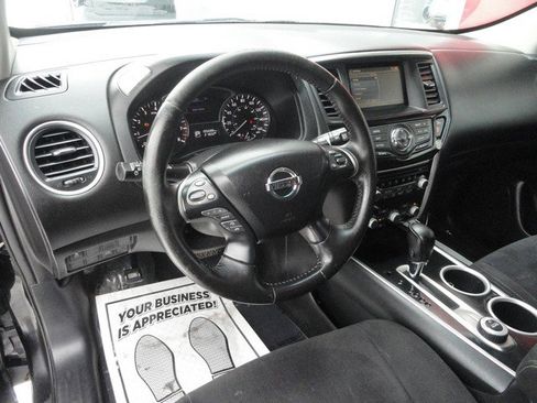 Used 2013 Nissan Pathfinder SV image 8
