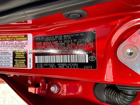 Used 2025 Toyota Camry SE image 33