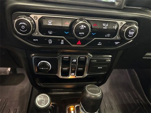 Used 2021 Jeep Gladiator Overland w/ Popular Equipment Package image 30