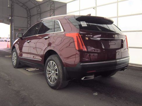 Used 2018 Cadillac XT5 Luxury w/ Driver Awareness Package FWD image 9
