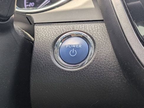 Used 2019 Toyota Camry LE w/ Sunroof Package FWD image 29