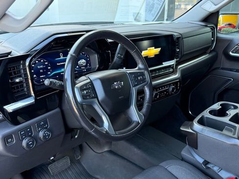 Used 2022 Chevrolet Silverado 1500 RST AWD/4WD image 23