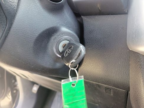 Used 2014 Toyota Highlander LE FWD image 56