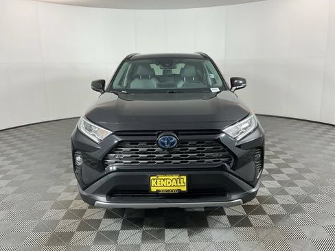 Used 2020 Toyota RAV4 Limited AWD/4WD image 2