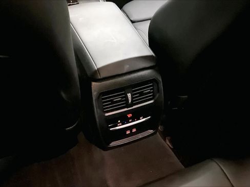 Used 2025 BMW 330i Sedan w/ M Sport Package image 36