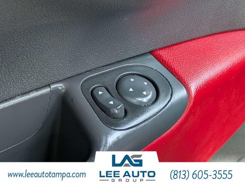 Used 2012 FIAT 500 Sport w/ Safety & Sound Pkg FWD image 17