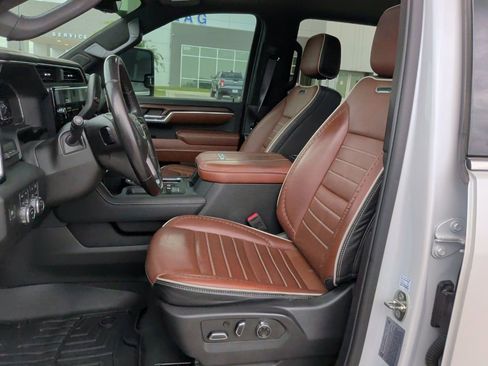 Used 2024 GMC Sierra 2500 Denali Ultimate AWD/4WD image 13
