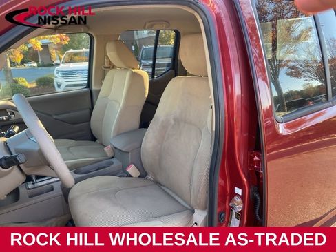 Used 2015 Nissan Frontier SV image 13