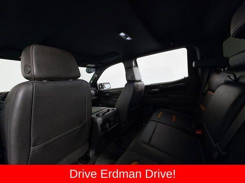 Used 2023 GMC Sierra 1500 AT4 w/ AT4 Premium Package AWD/4WD image 10