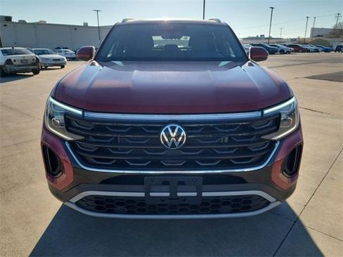Certified 2024 Volkswagen Atlas Cross Sport SE w/ Panoramic Sunroof Package image 8