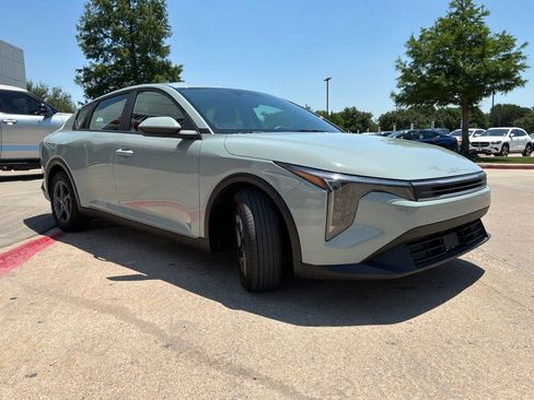 Used 2025 Kia K4 FWD image 4
