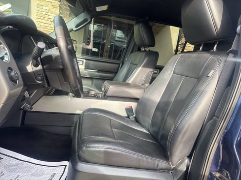 Used 2015 Ford Expedition XLT w/ Equipment Group 201A image 9