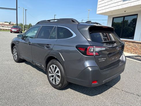 Used 2025 Subaru Outback Premium AWD/4WD image 7