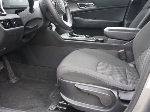 Used 2023 Kia Sportage LX AWD/4WD image 24