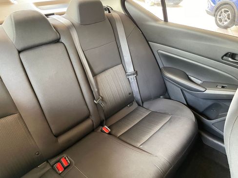 Used 2025 Nissan Altima 2.5 SV FWD image 35