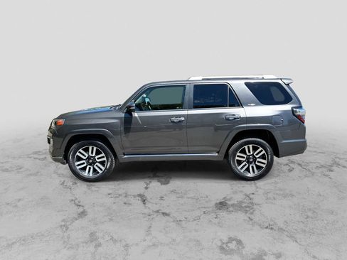 Used 2016 Toyota 4Runner Limited AWD/4WD image 4