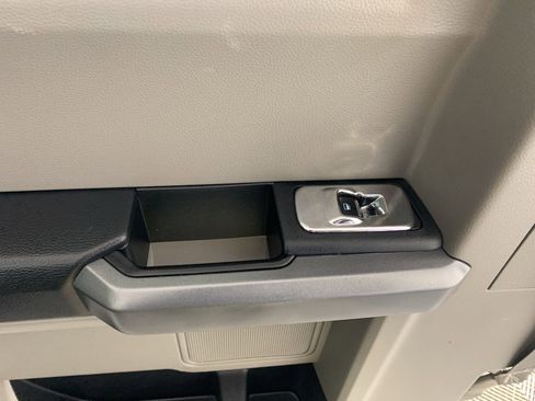 Used 2018 Ford F150 XLT image 31