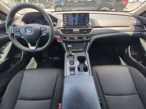 Used 2018 Honda Accord LX image 17