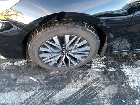 Used 2023 Nissan Altima 2.5 SV w/ SV Premium Package AWD/4WD image 30