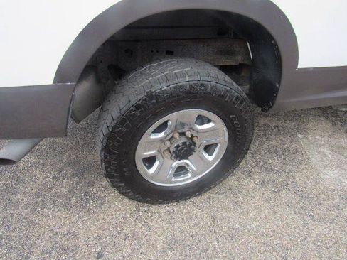 Used 2018 RAM 2500 Tradesman w/ Chrome Appearance Group AWD/4WD image 21