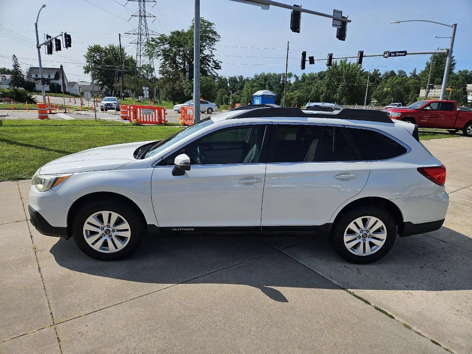 Used 2015 Subaru Outback 2.5i Premium AWD/4WD image 4