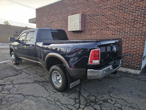 Used 2018 RAM 3500 Laramie image 7