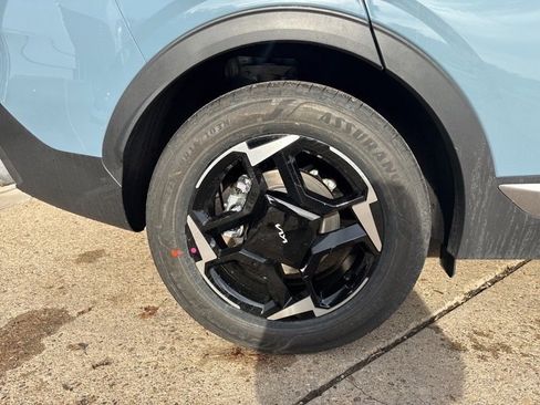 New 2026 Kia Sportage EX w/ EX Panoramic Sunroof Package image 8