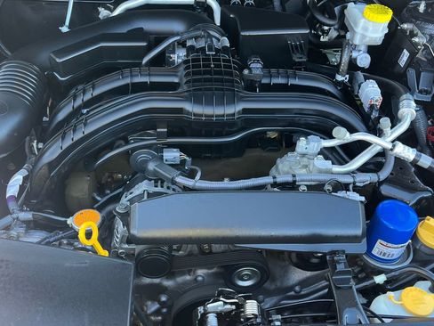 Used 2018 Subaru Impreza 2.0i Premium image 20