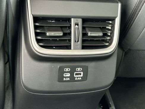 Used 2025 Subaru Outback Premium image 11