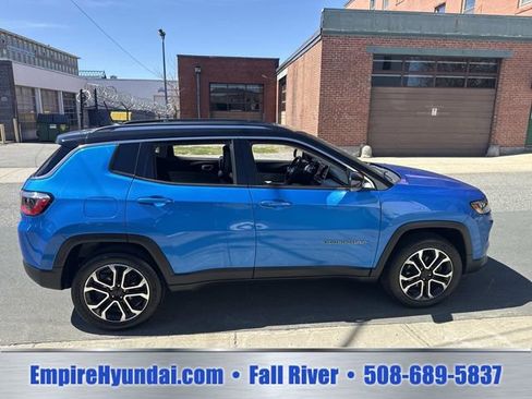 Used 2022 Jeep Compass Limited AWD/4WD image 3
