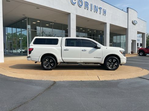 Used 2021 Nissan Titan Platinum Reserve w/ Moonroof Package AWD/4WD image 6