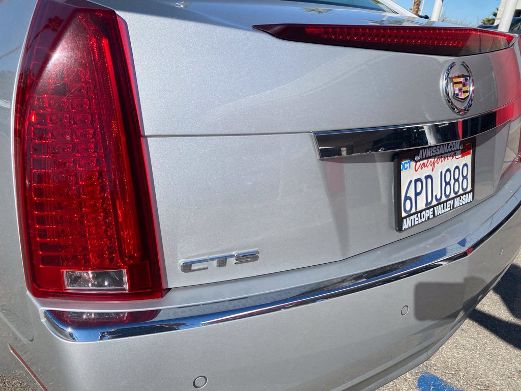 Used 2010 Cadillac CTS Premium RWD image 11