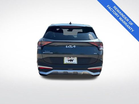 Used 2023 Kia Sportage LX AWD/4WD image 4