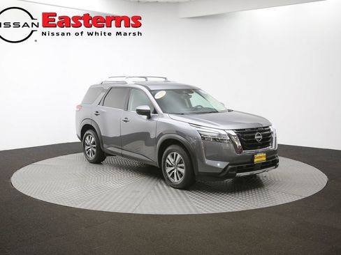 Used 2023 Nissan Pathfinder SL AWD/4WD image 48