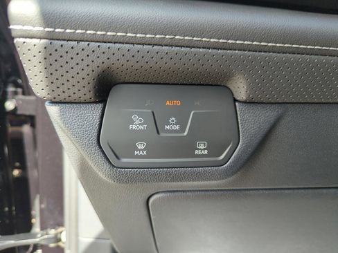 New 2026 Volkswagen Atlas Cross Sport SE image 22