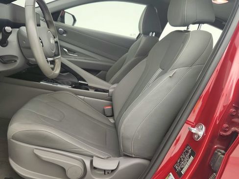 Used 2025 Hyundai Elantra SEL FWD image 14