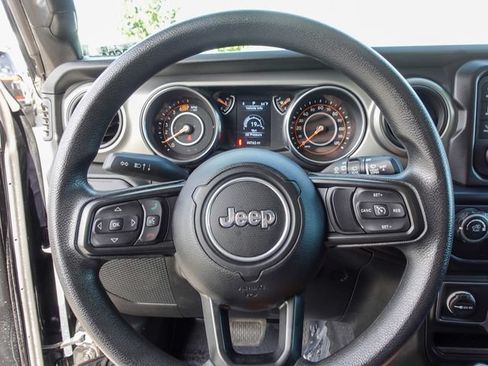 Used 2021 Jeep Wrangler Sport AWD/4WD image 13