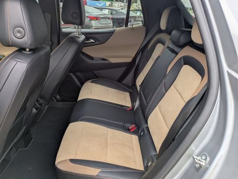 Used 2025 Chevrolet Equinox ACTIV FWD image 11