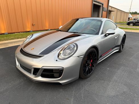 Used 2018 Porsche 911 GT3 RS image 9