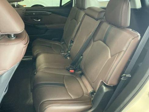 Used 2025 Honda Pilot Elite image 22