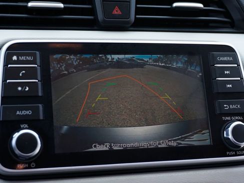 Used 2021 Nissan Versa SV image 25