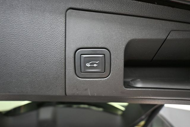 Used 2019 Cadillac XT5 Platinum AWD/4WD image 36