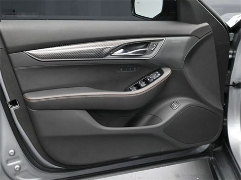 Used 2025 Cadillac CT5 V image 22